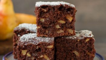 Soft and fluffy chocolate cake. Thanks to the fruit, it remains moist for a long time