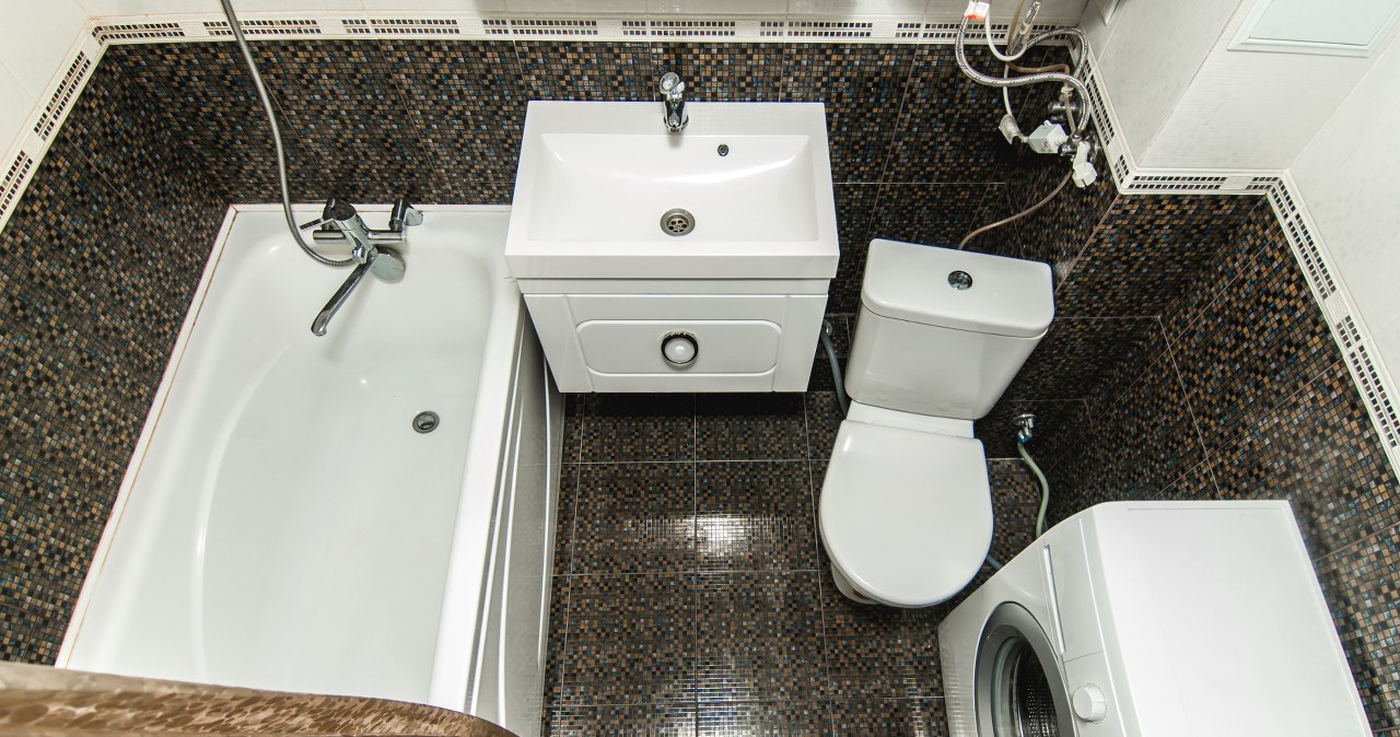 Even a tiny bathroom will look twice as big. This is enough