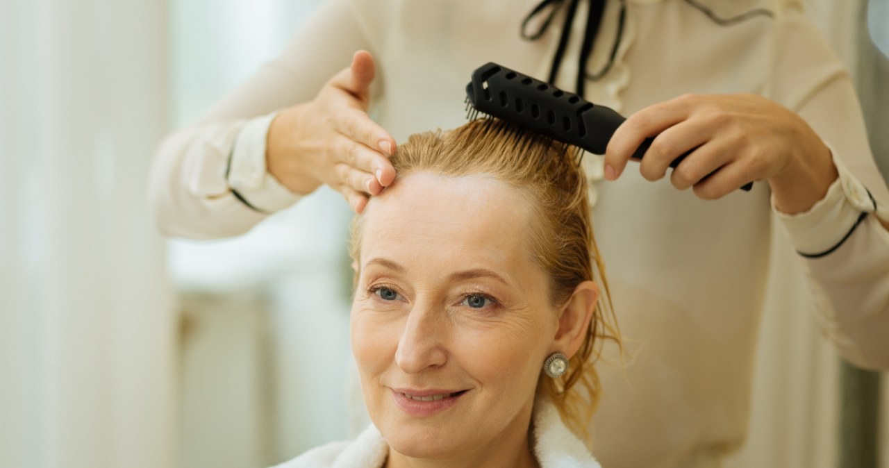 If you are 60 years old, ask your hairdresser for this hairstyle. It will take 10 years off you