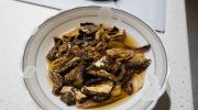 How to prevent dried mushrooms from being bitter? Soaking in water is not enough