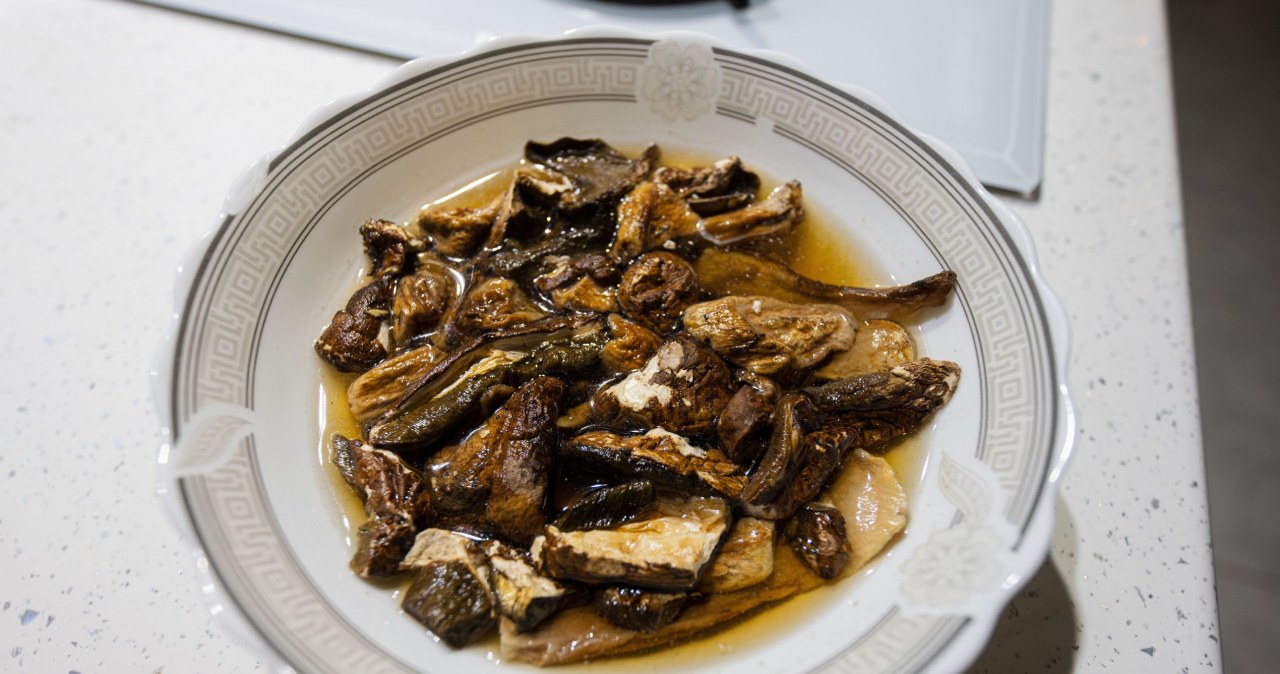 How to prevent dried mushrooms from being bitter? Soaking in water is not enough