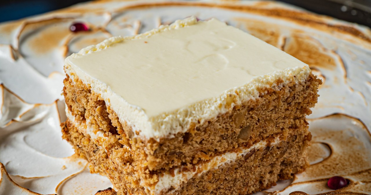 You've never eaten gingerbread like this before. The base is an orange vegetable