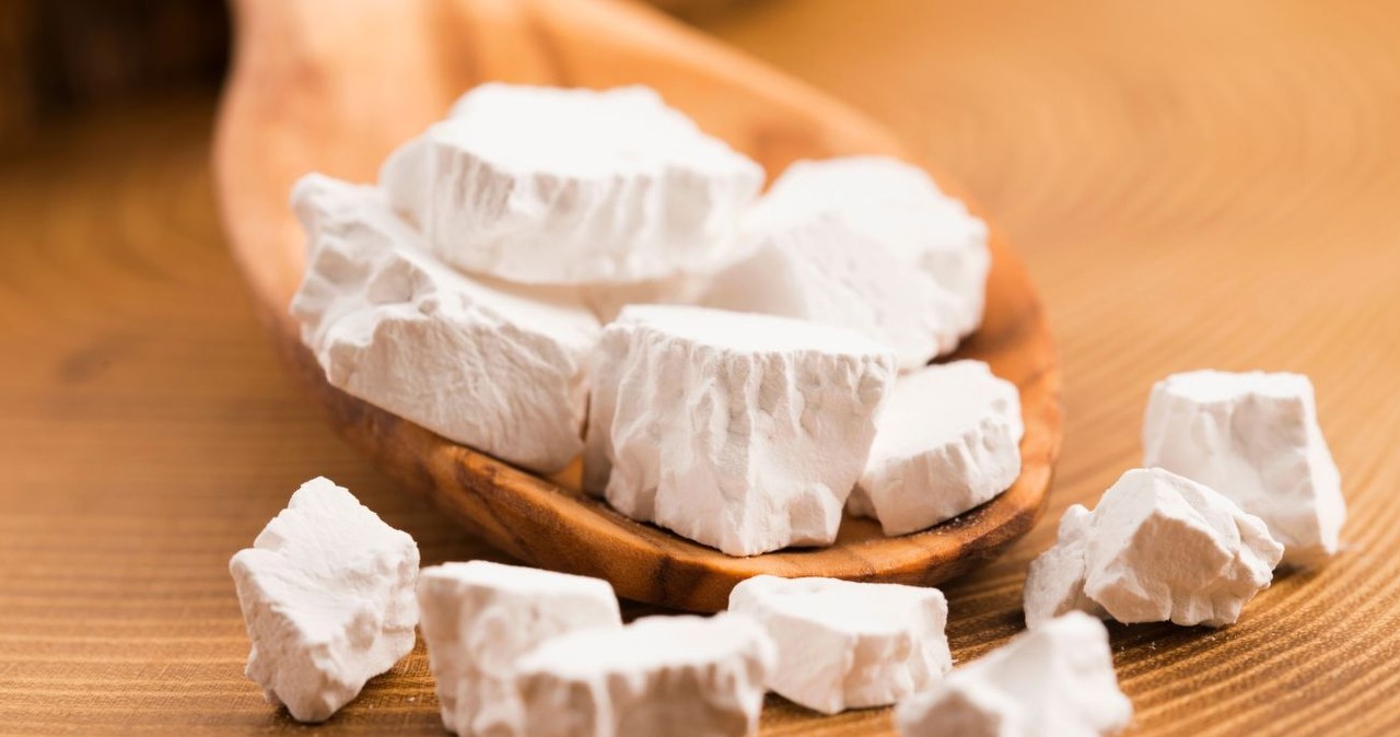 You can use it to thicken a sauce, bake a cake or make a drink. It helps with healthy bones, weight loss and stress