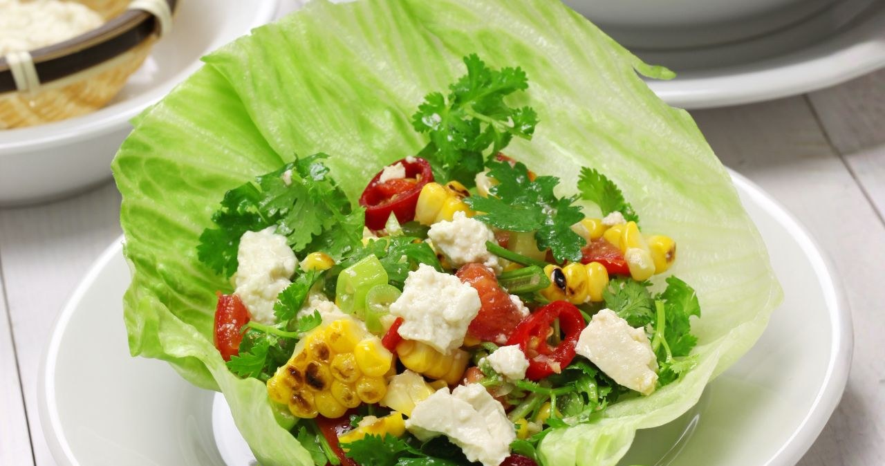 It crunches nicely and has a slightly sweet taste. People on a diet use it instead of bread, it provides vitamins