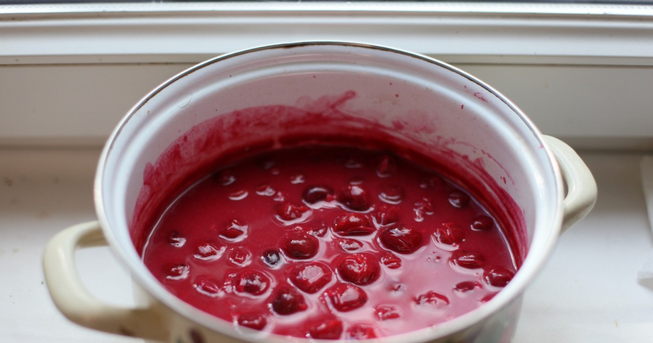 100 years ago, it could not be missing on the Christmas table. It acts as a balm for the heart and intestines