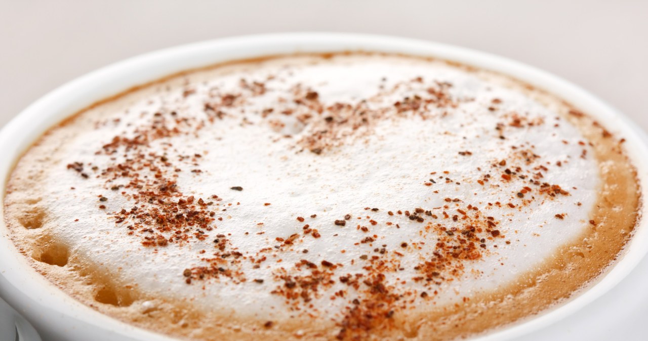 Just add half a teaspoon to your morning coffee. It unclogs the arteries, regenerates the liver and lowers sugar