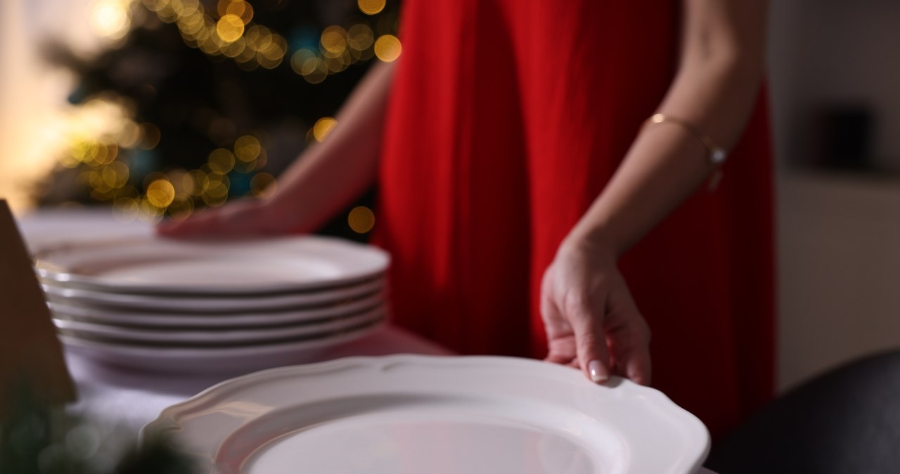 On December 24, put it under your plate. You won't be short of money next year