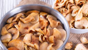 Dried fruit compote is neither bitter nor bland. I make it according to my grandmother's old recipe