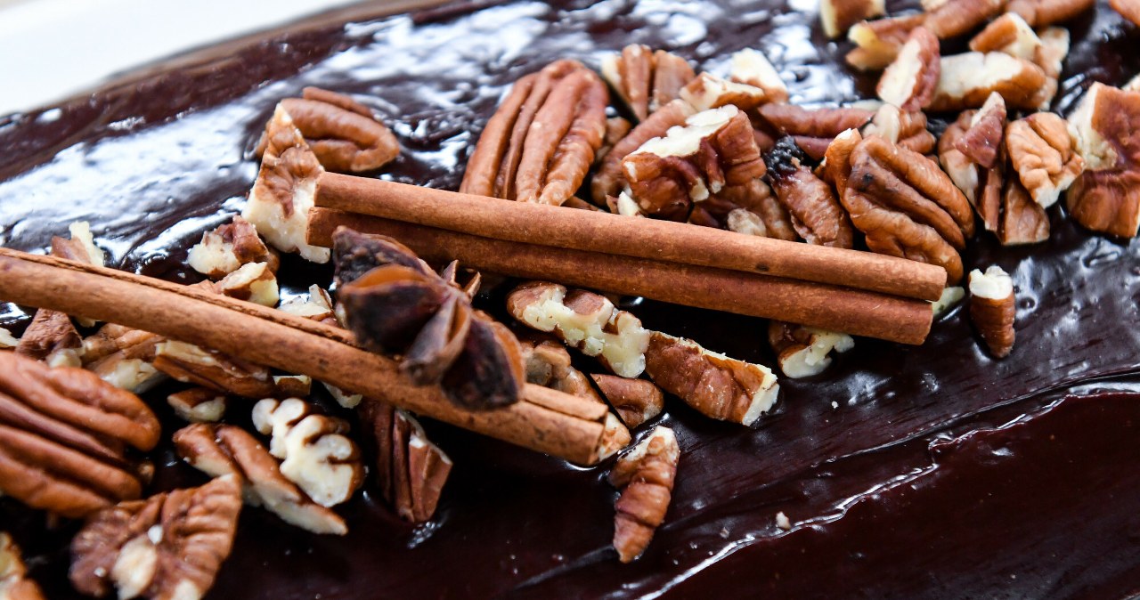 Forget about jam. Christmas gingerbread with this filling tastes luxurious