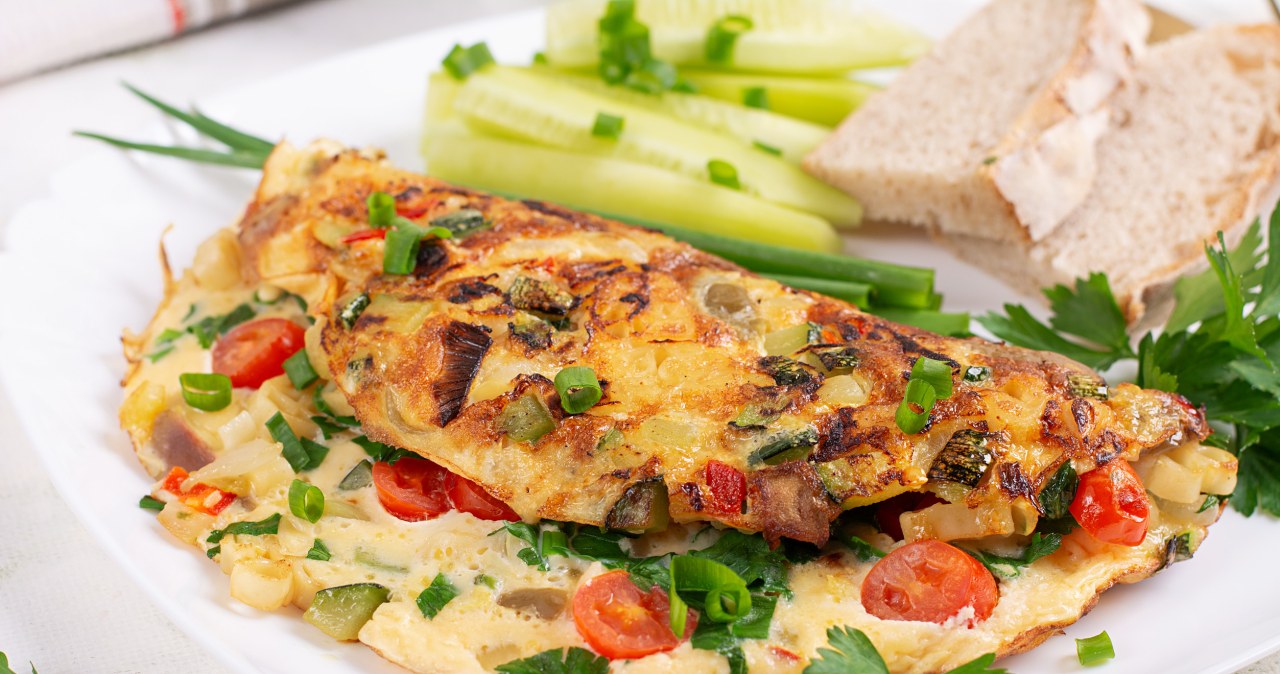 Rich omelette. Make it when you have no idea for breakfast or dinner