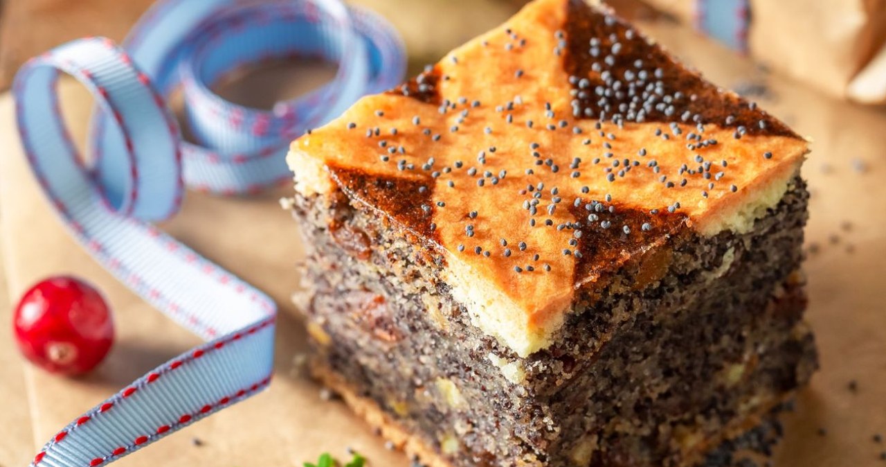 Christmas cake with poppy seeds. I got the recipe from my aunt from Poznań, who kept it a secret for years