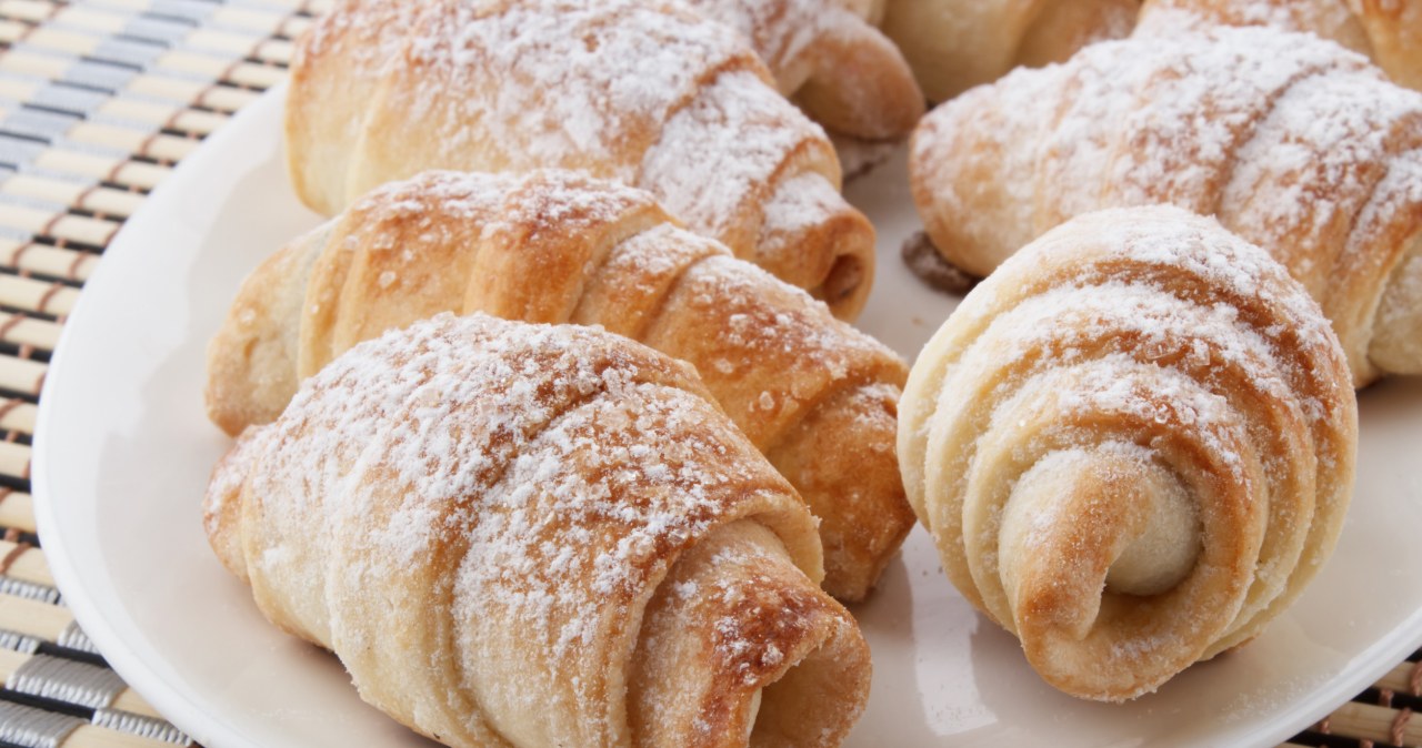 Shortcrust and yeast croissants for New Year's Eve. Bake more right away, because guests take it away
