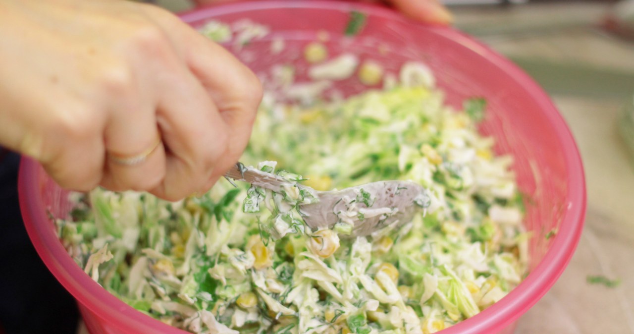 Juicy salad with leek and corn. The perfect addition to any dinner