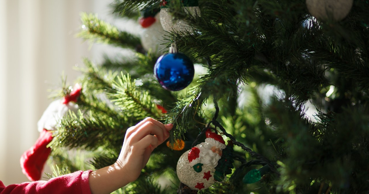 This color will transform your Christmas tree. It will gain a note of elegance and fantasy