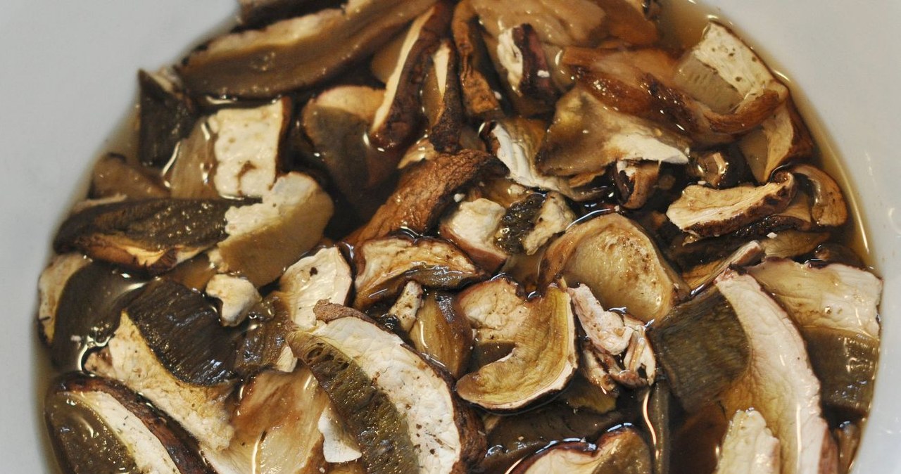 An unusual way to soak mushrooms. They will soften quickly, will not be bitter and will retain their aroma