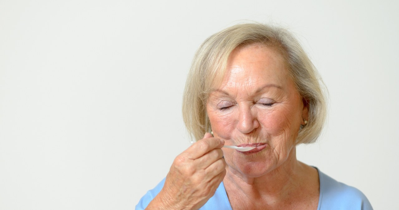 Seniors should drink a teaspoon a day. It protects against dementia and strengthens the heart