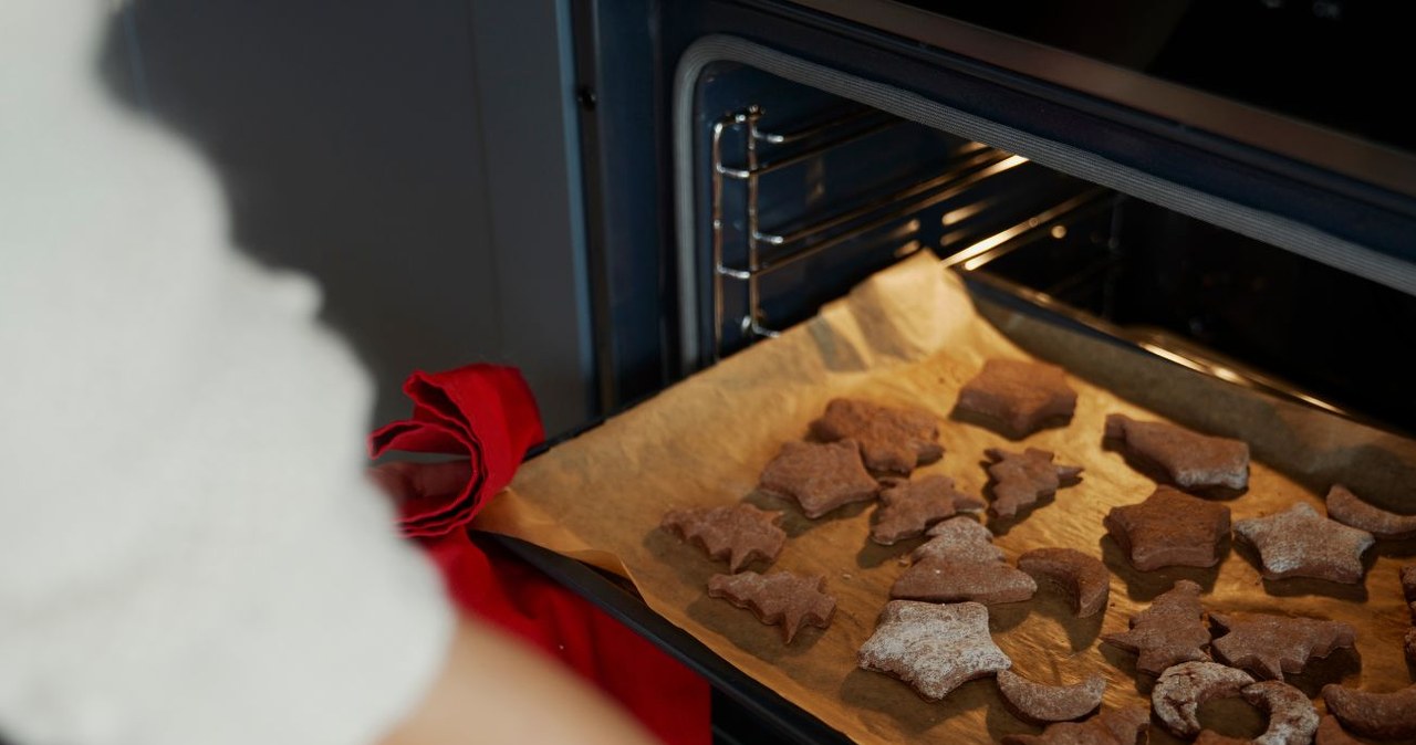 Christmas gingerbread will be soft and aromatic. This is the best way to store them