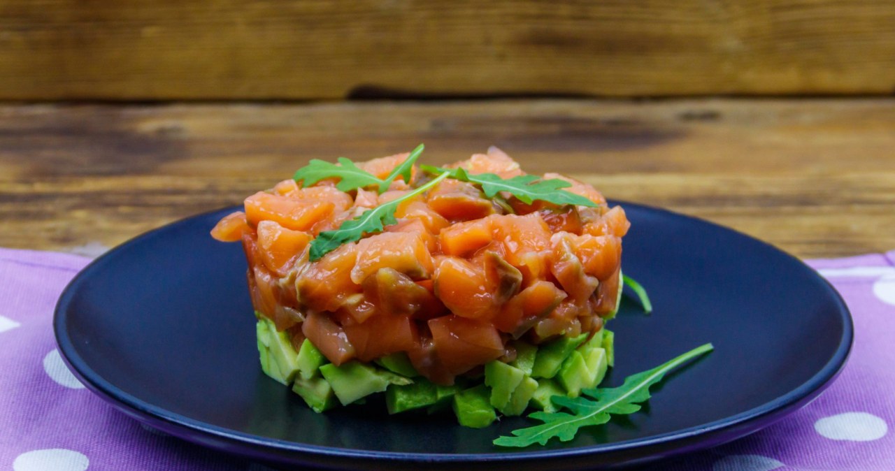 A delicious appetizer for Christmas or New Year's Eve. A simple recipe for salmon tartare