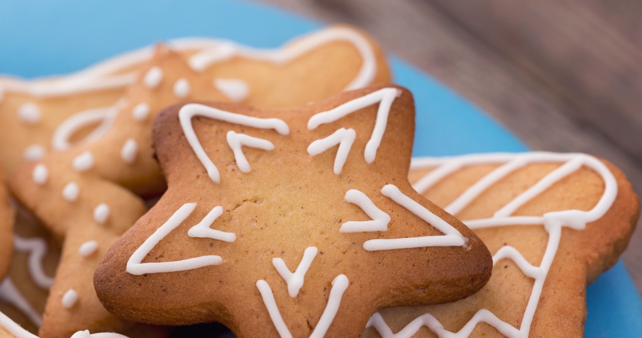 Gingerbreads that don't have to be aged. They will be perfectly soft by Christmas Eve