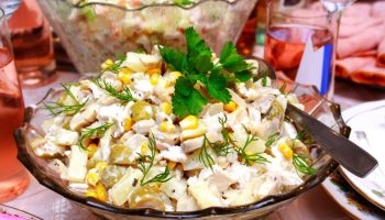 Herring salads are the first to disappear from the table. Little work, pleasure to eat