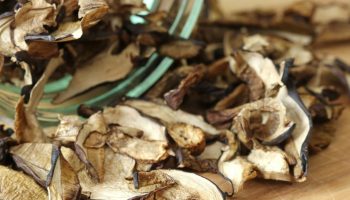 How long to cook dried mushrooms? One mistake makes them hard and loses all their flavor