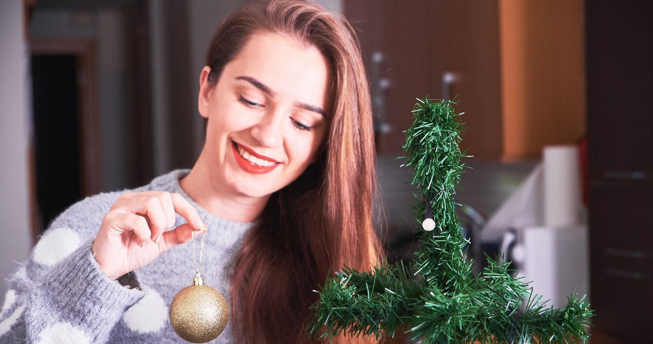 Dethrones the spike and the star. Now Poles decorate the top of the Christmas tree with it