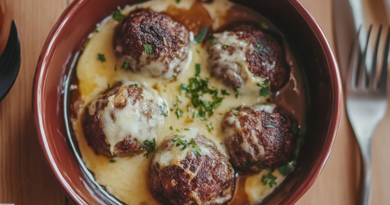 Forget about meatballs in tomato sauce. Make these today, they are even better