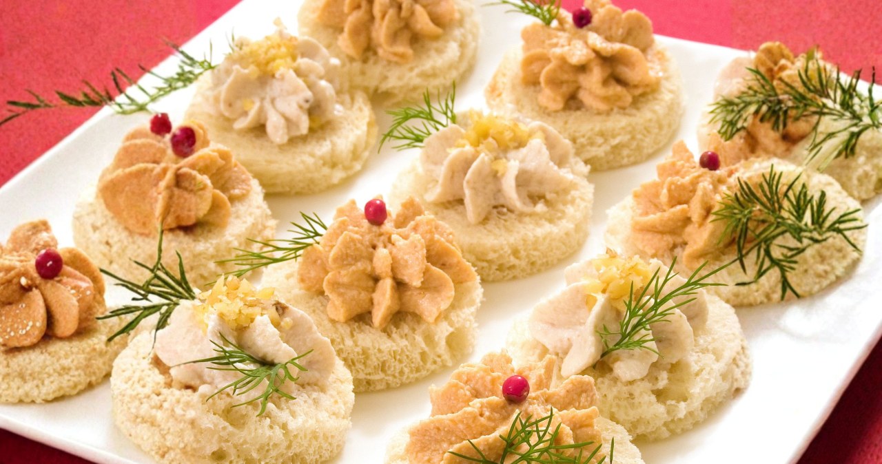 An elegant snack for guests. Perfect for Christmas and New Year's Eve