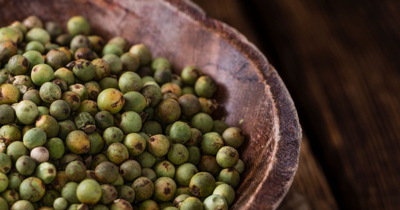 It should be a must-have in every kitchen. It improves digestion, supports immunity and has a lot of vitamin C