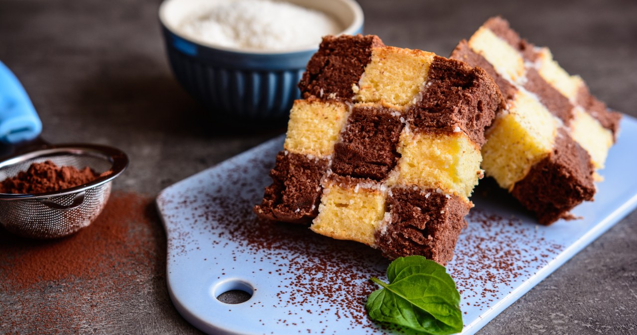 A minimum of work and the effect is stunning. The chessboard looks impressive on the table, everyone will take a helping