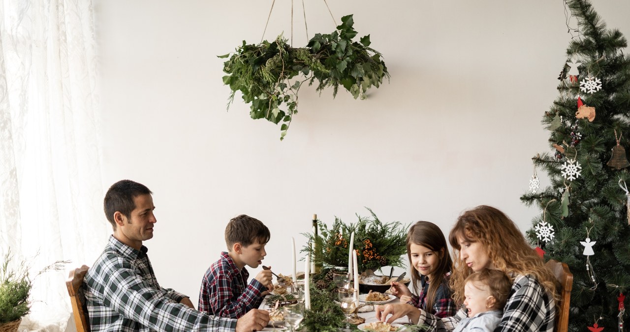 Serve your family for New Year's dinner. You will ensure their prosperity and well-being