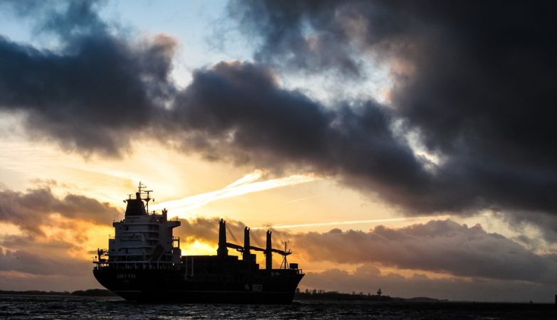 Ship with Portuguese flag is taking military material to Israel