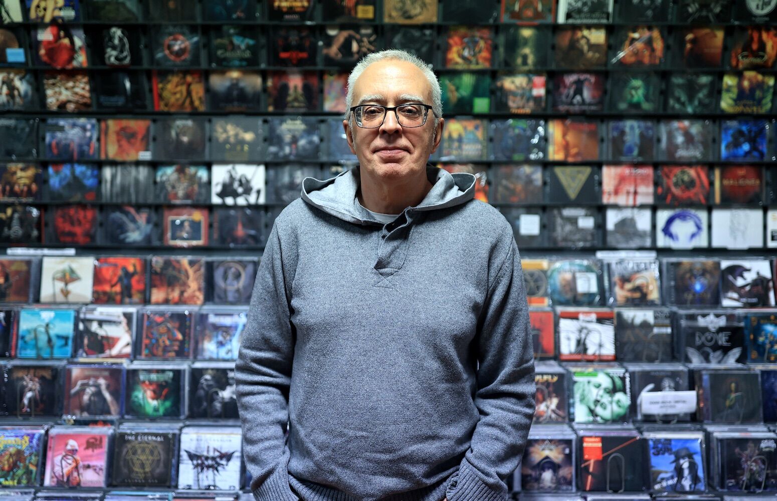 Post-punk, dark-wave… Music store has survived for 30 years in Porto thanks to “very loyal niche”