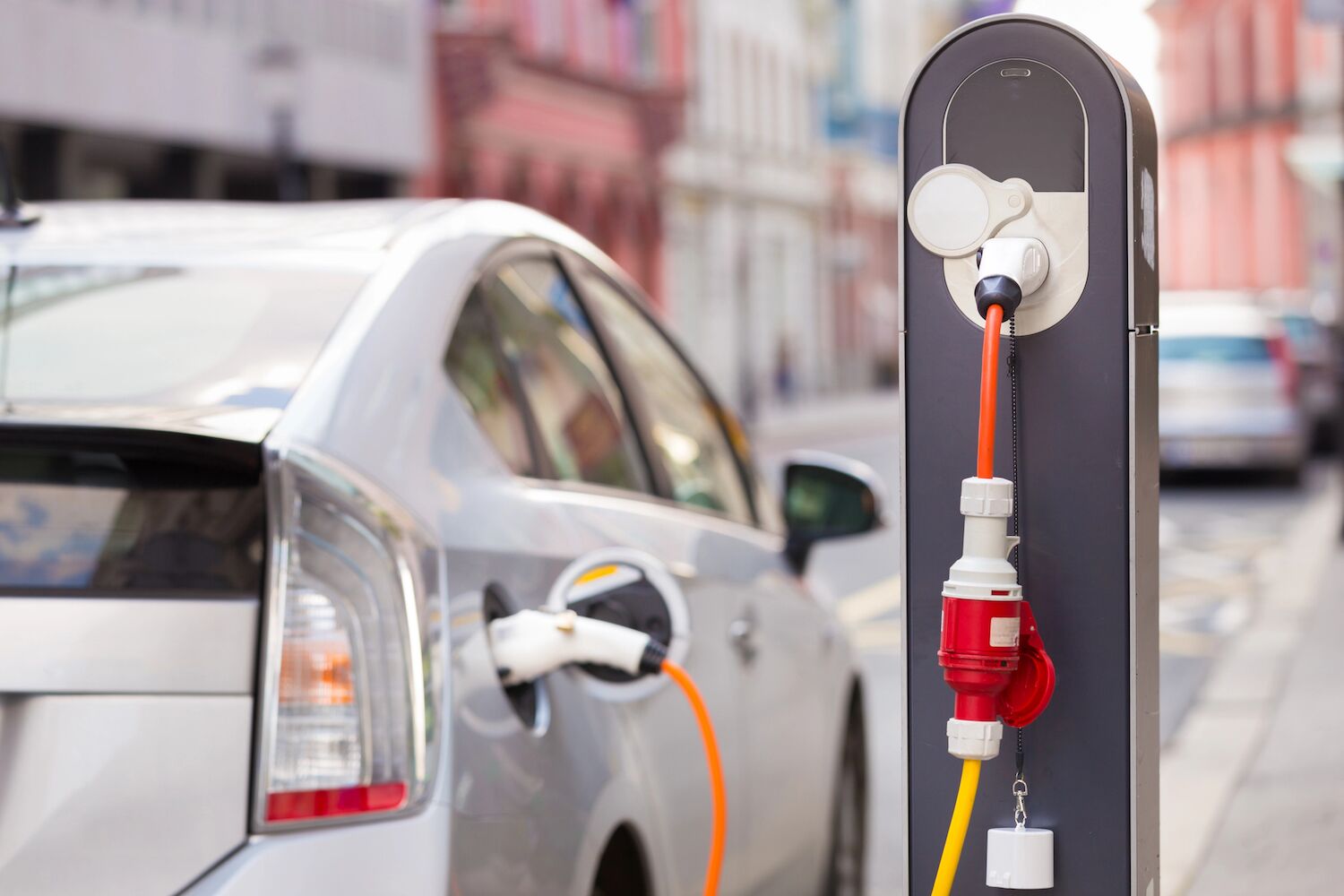 6 ways to increase range and protect your electric car’s battery in winter