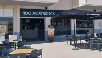 Entrada do 100 Montaditos de Quarteira, no Algarve.