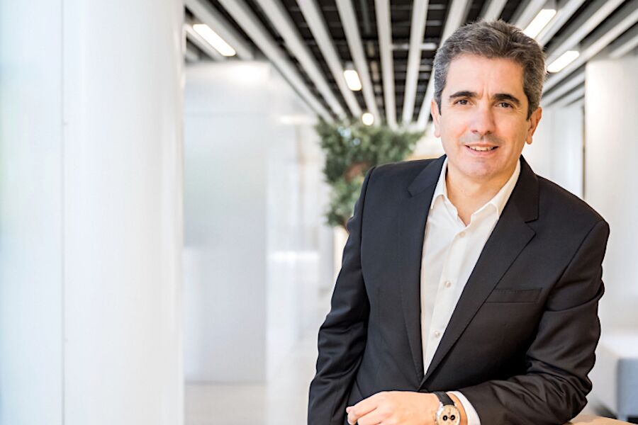 Continente raises prices, opens 100 stores, and won’t get into “craziness and problems”