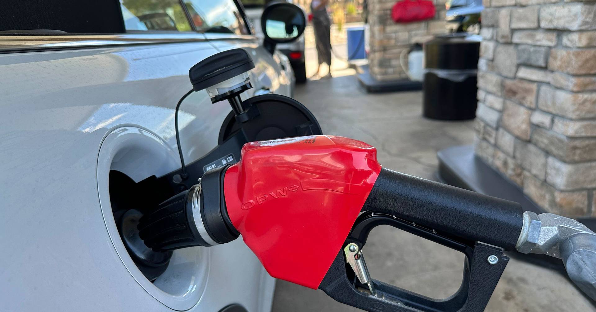 "Regrettable": fuel dealers criticize ISP increase