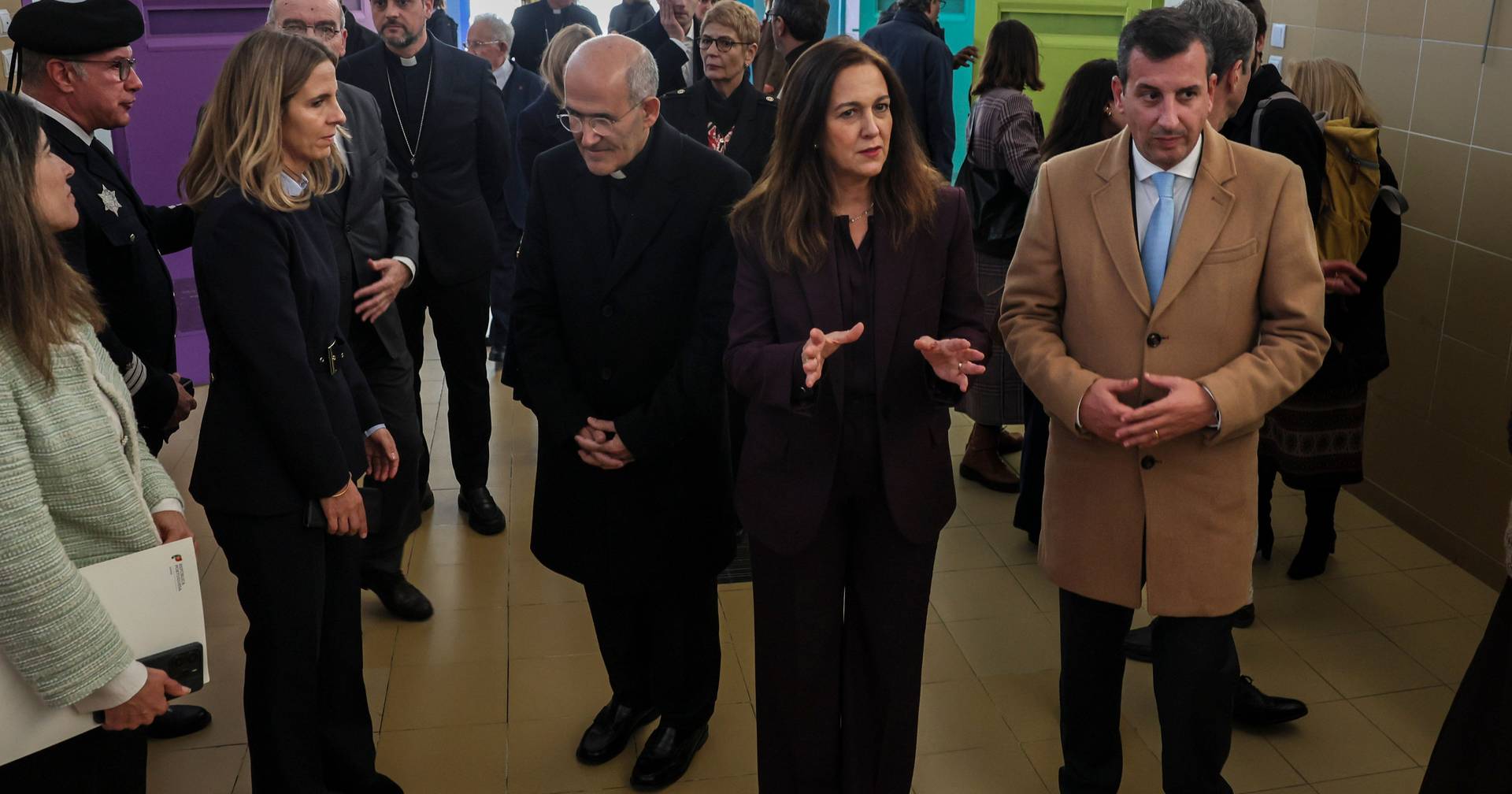 Poetry takes over the walls of the wing for pregnant women and mothers at Tires prison