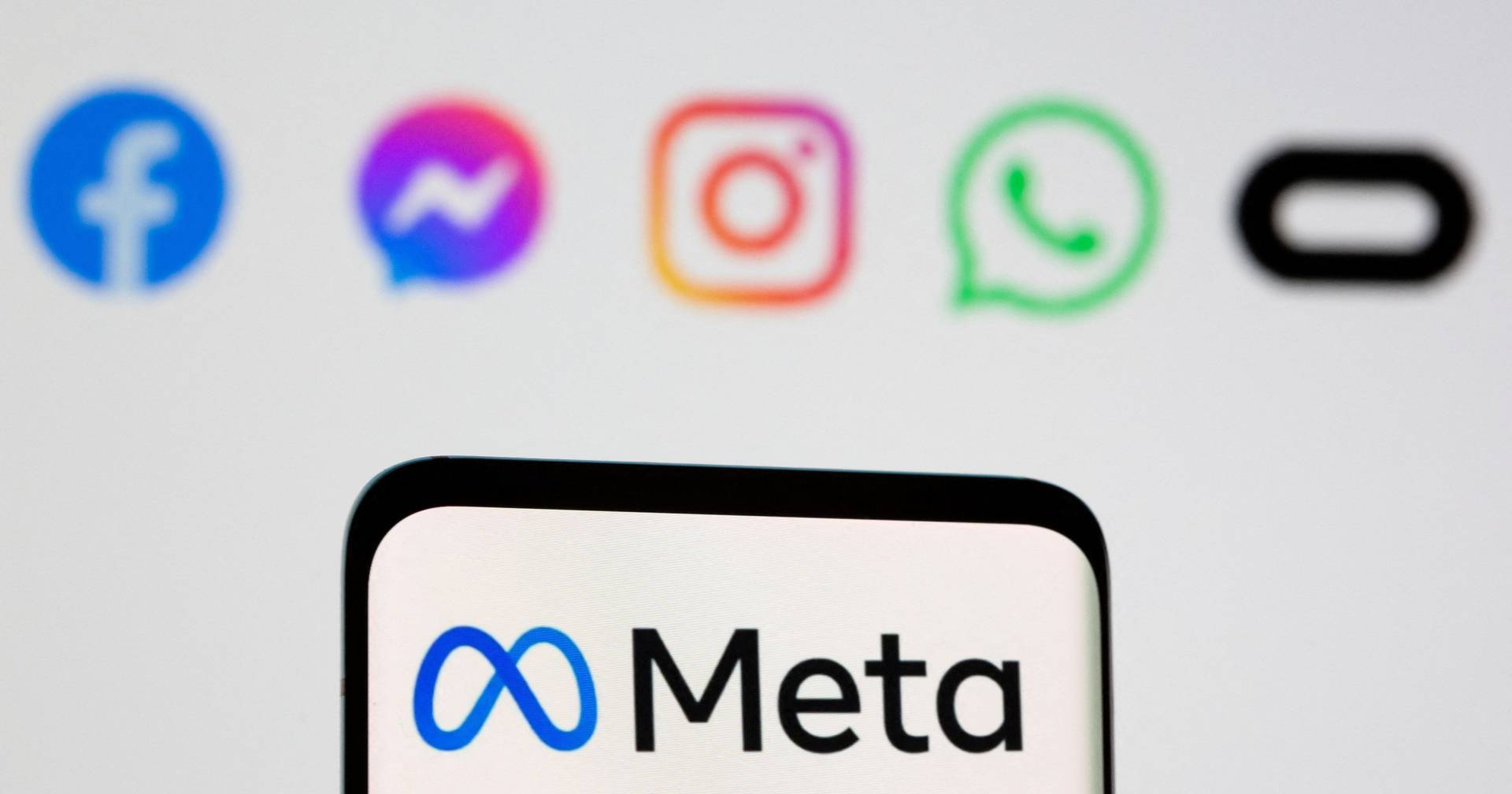 Meta starts deleting minors' accounts (still) before the law is implemented in Australia