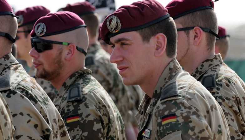 Doors open to mandatory military service. “Allies watching” in Germany