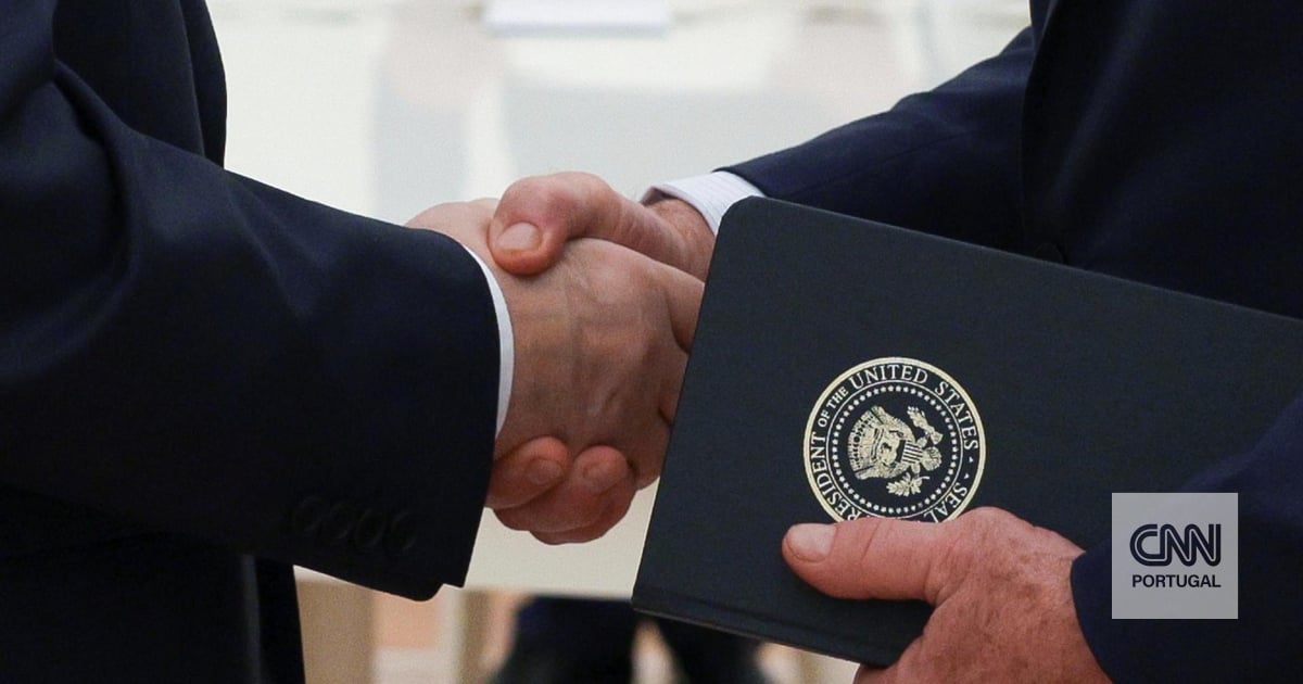 "Putin knows how to touch the points that, for us, are very sensitive, that unnerve us, that make us afraid"