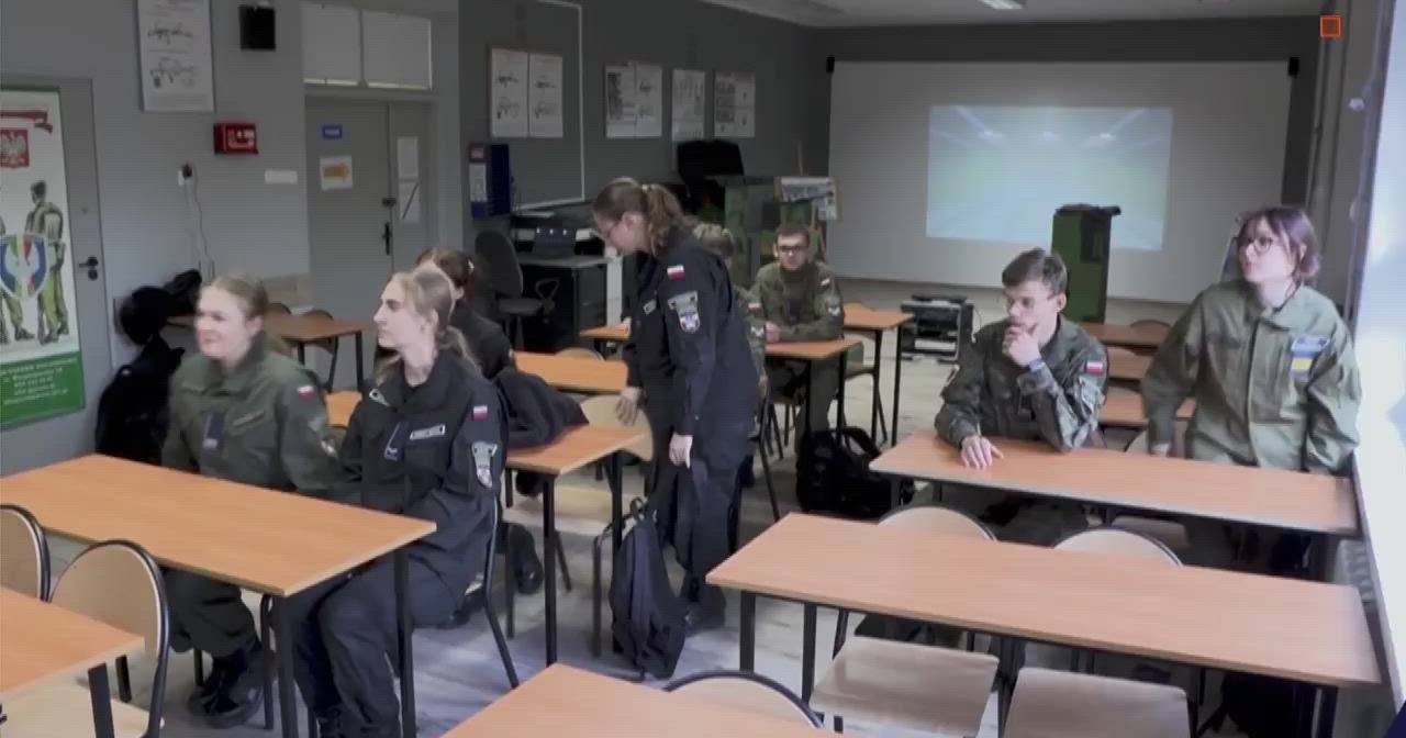 Poland prepares young people for war: shooting and drone classes are now part of the school curriculum