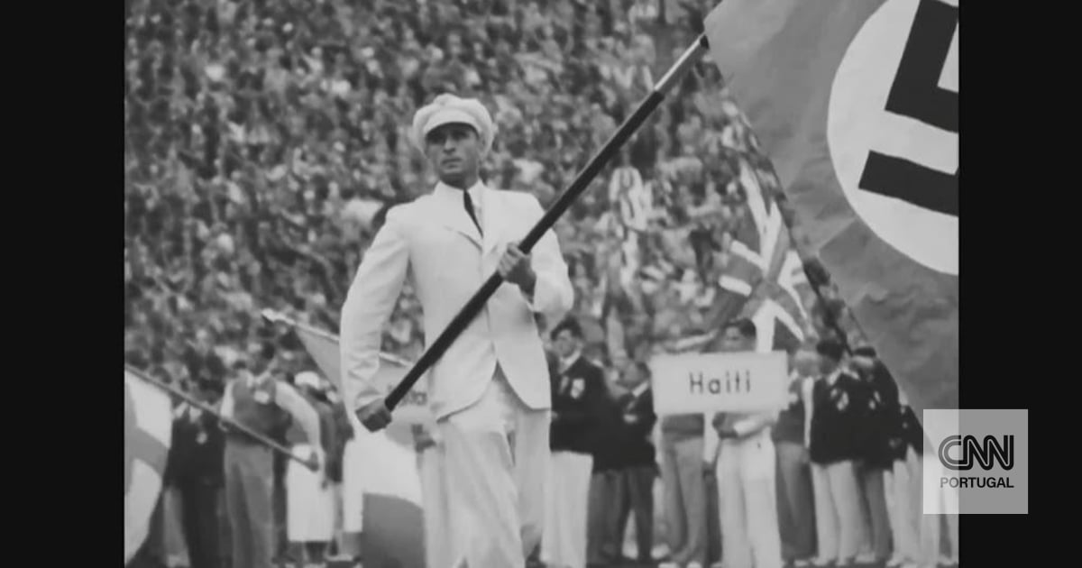 "Where's Hitler?": Berlin in freefall (episode 1)