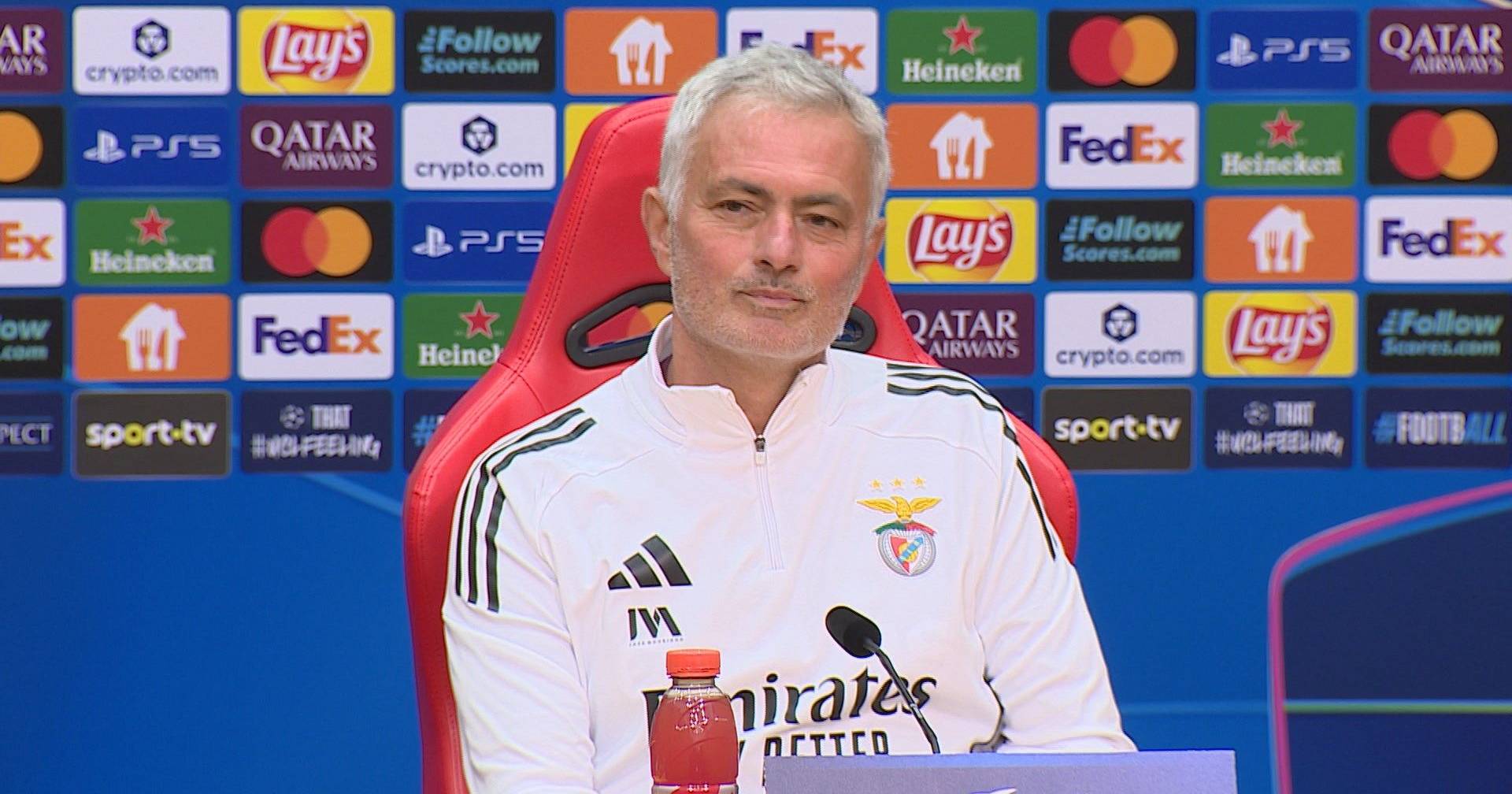 Mourinho says he 'cries' with absences at Benfica, unlike Napoli