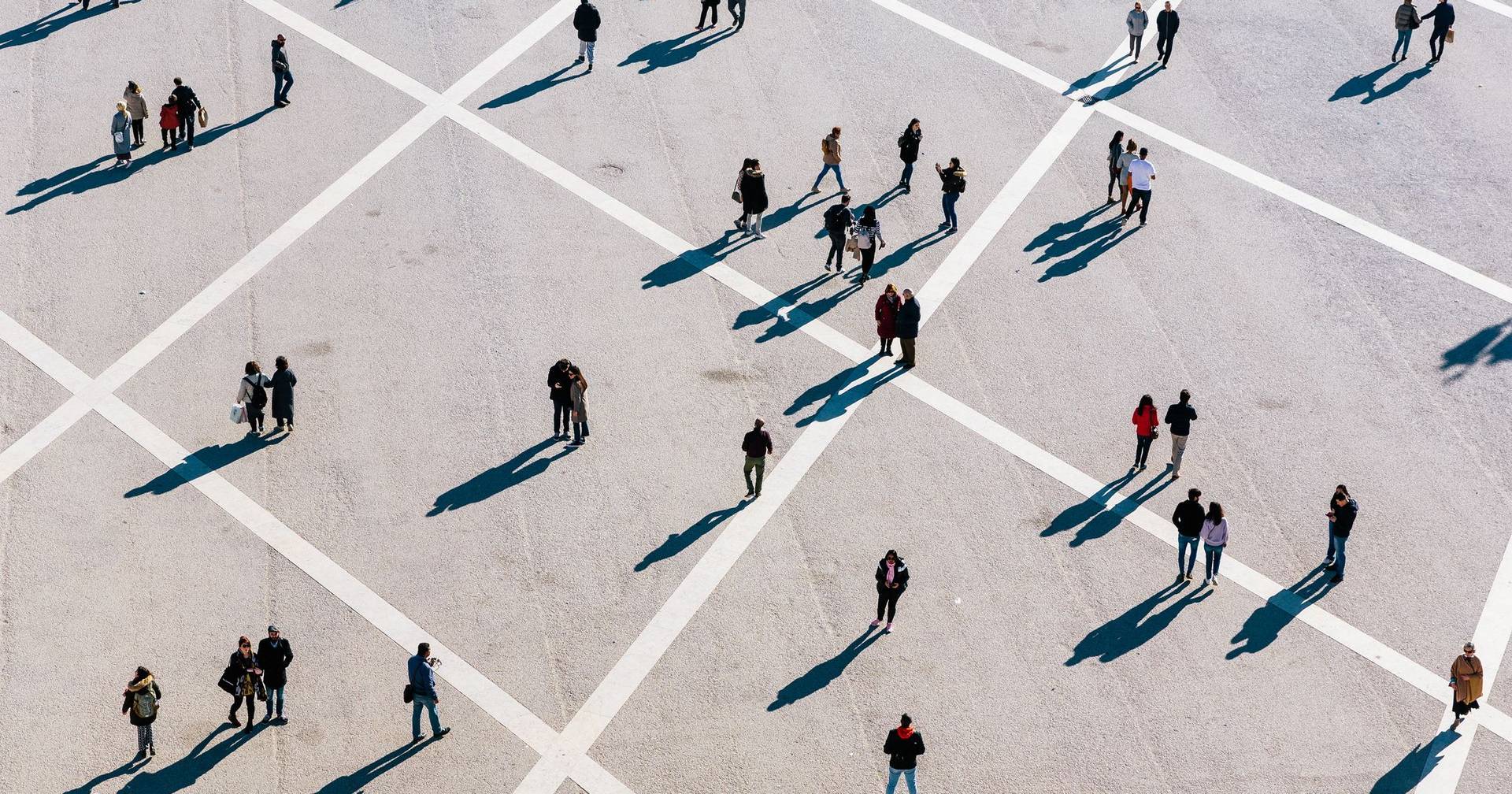 General strike: do workers have to announce that they are going on strike? And is the day paid?