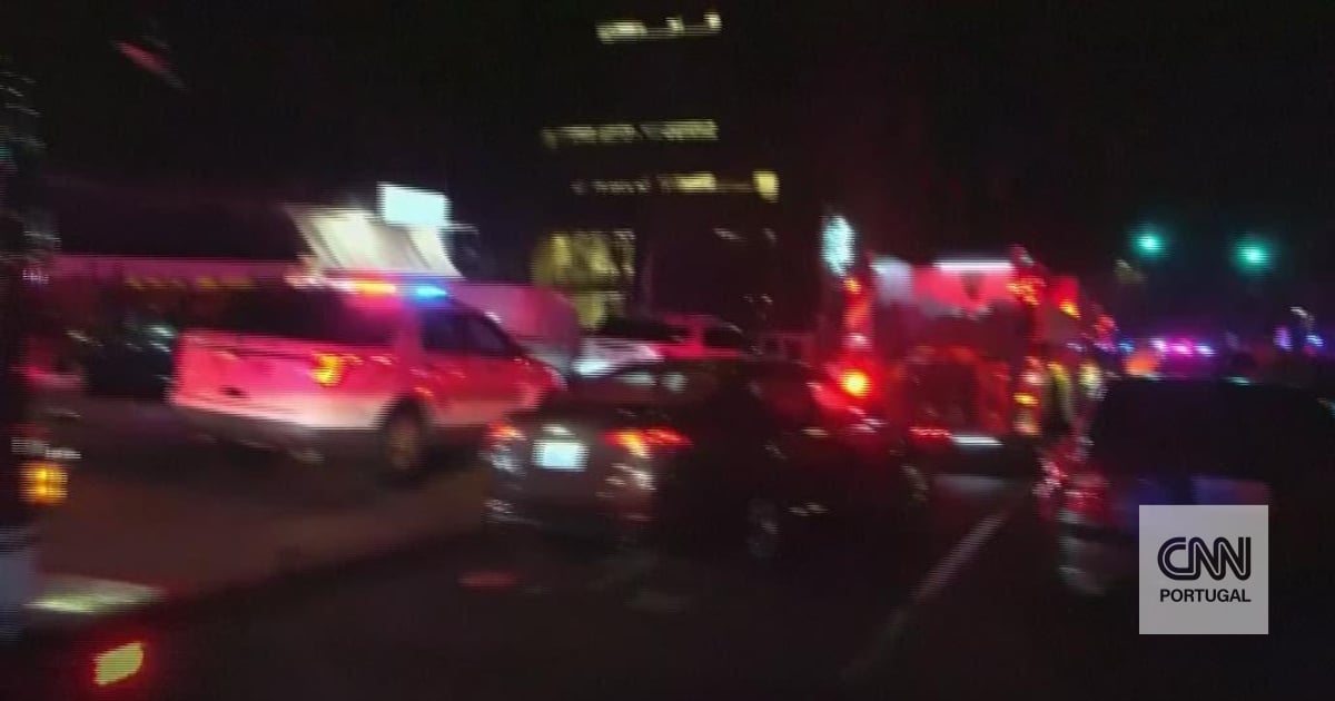 02:21 Police and emergency teams at the scene of the Brown University shooting 1 hour and 25 minutes ago