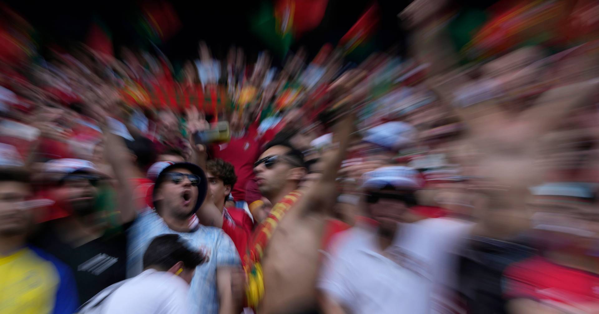 Going to the USA to support the team during the World Cup could cost several thousand euros