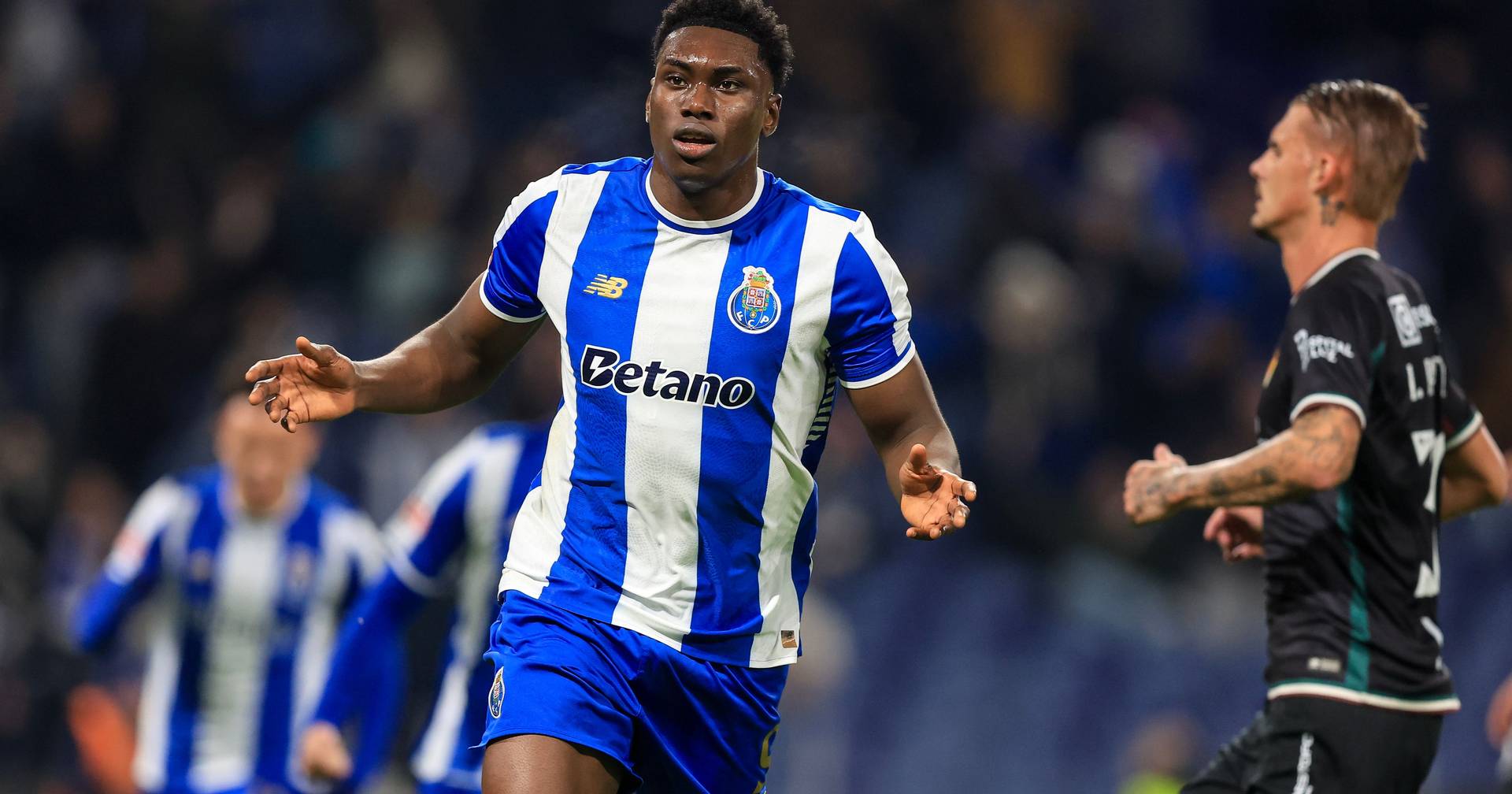 FC Porto beats Estrela da Amadora and maintains the distance at the top of the championship