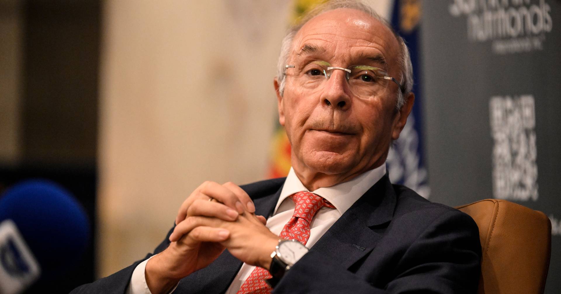 Three-way technical tie: Marques Mendes leads the most recent survey, followed by Seguro and Ventura