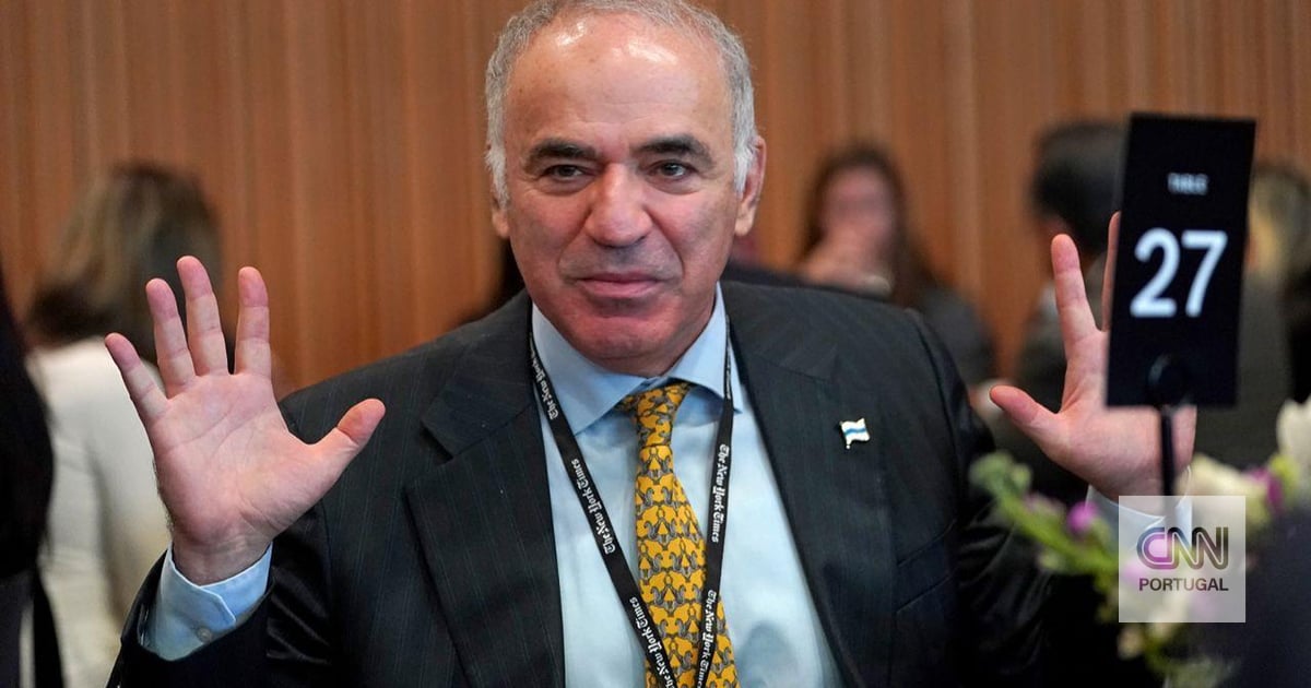 Russian court orders Gary Kasparov to be arrested for two months